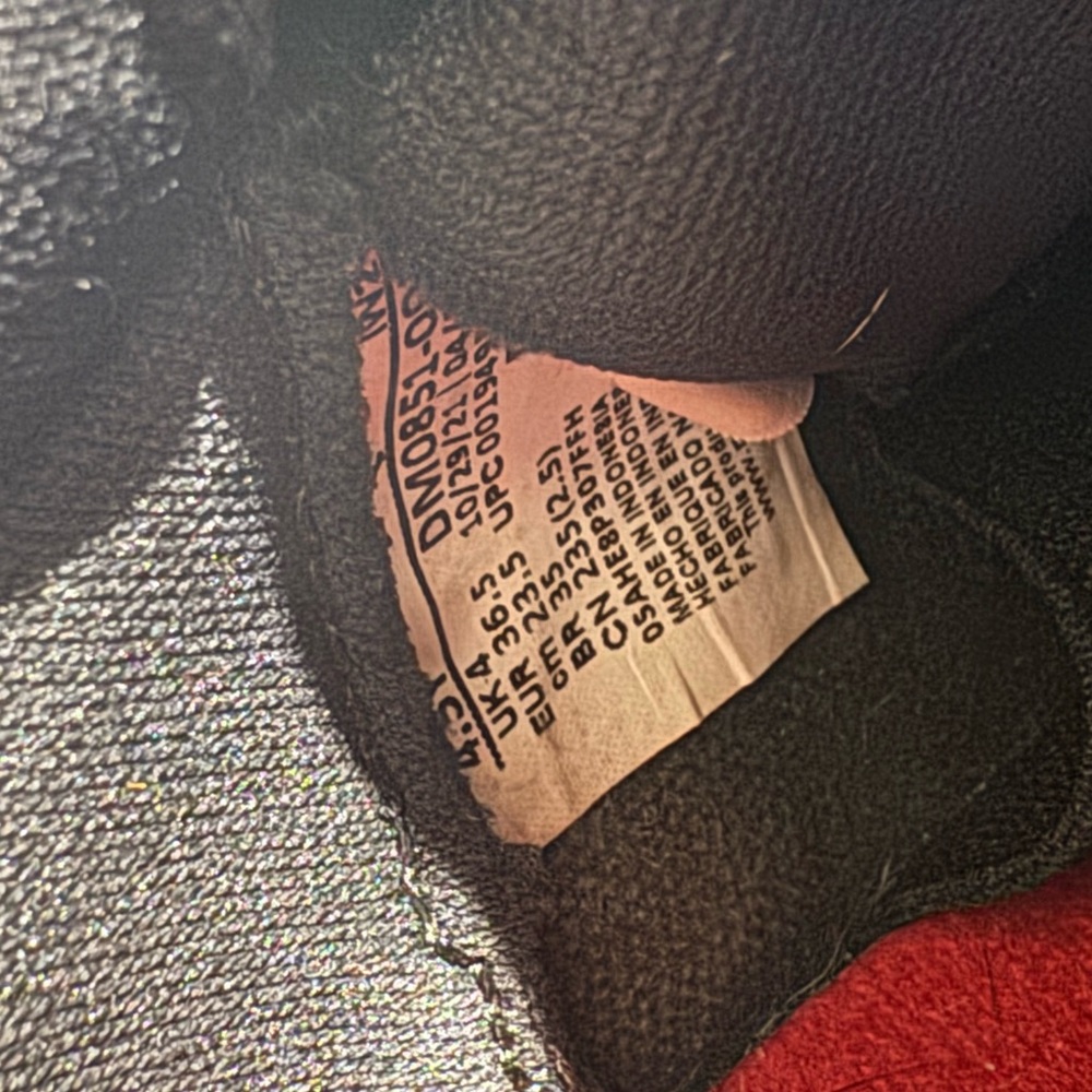 Nike air Jordan 11’s “Red” - Picture 5 of 5